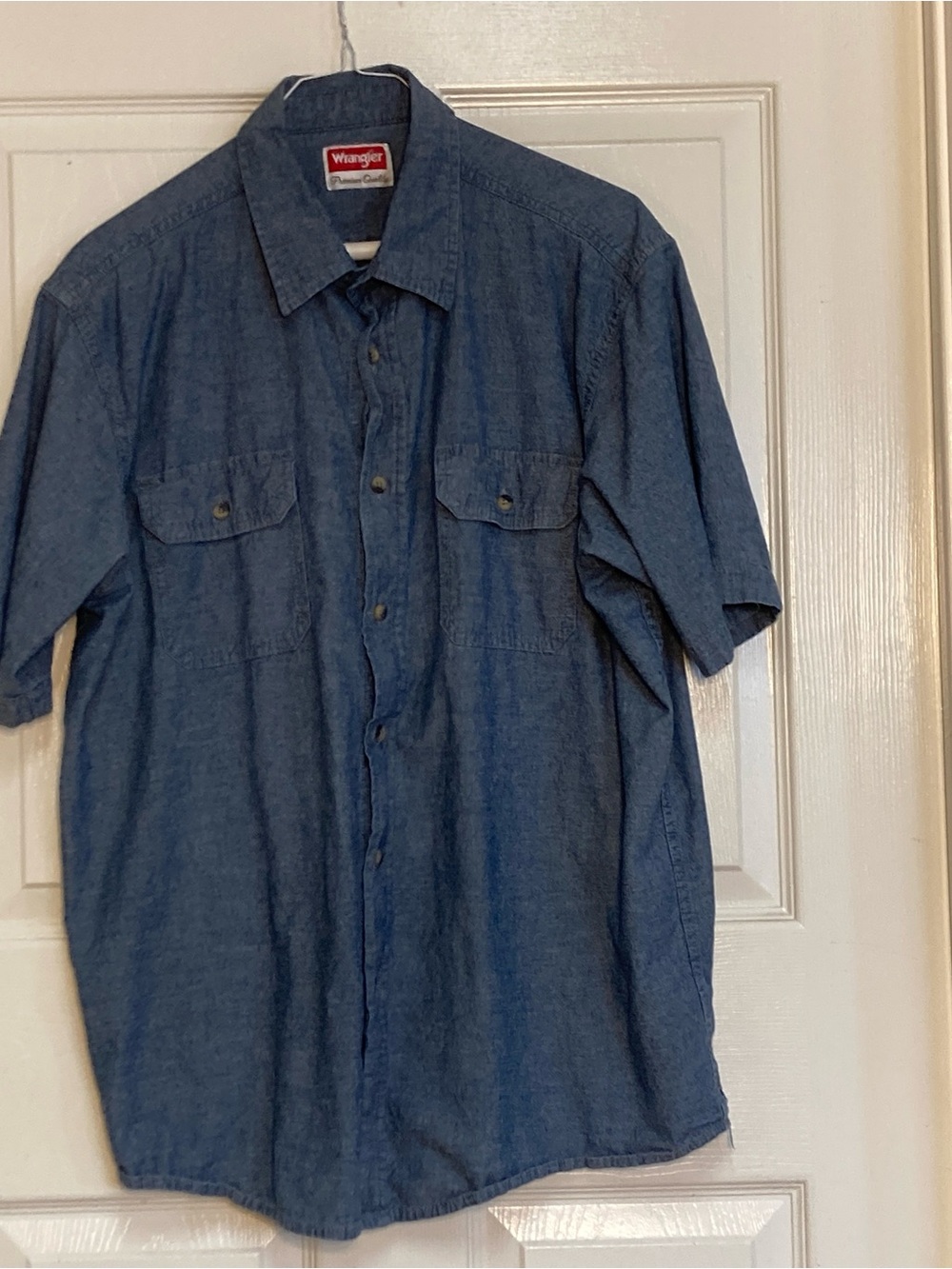 Wrangler Men's Short-Sleeve Chambray Button-Front Shirt - Blue